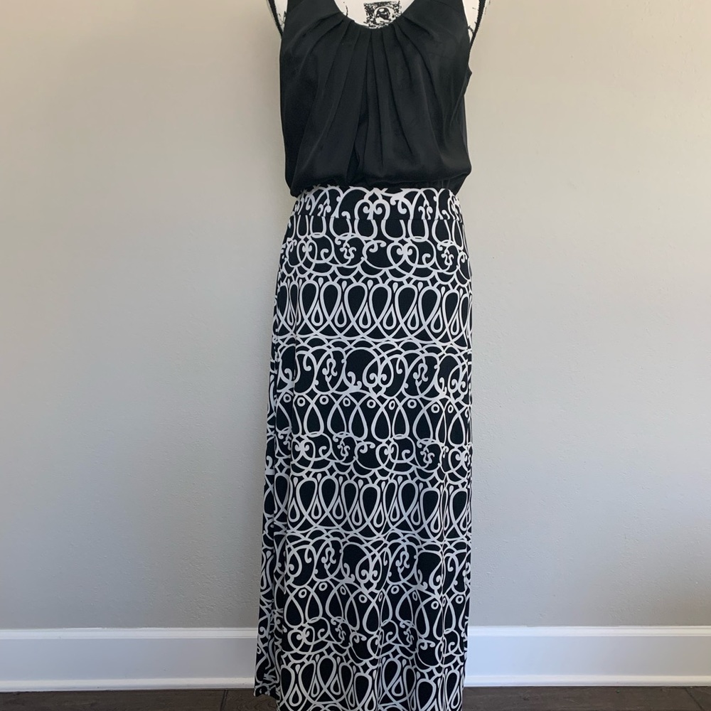 White House Black Market Black and White Maxi Skirt